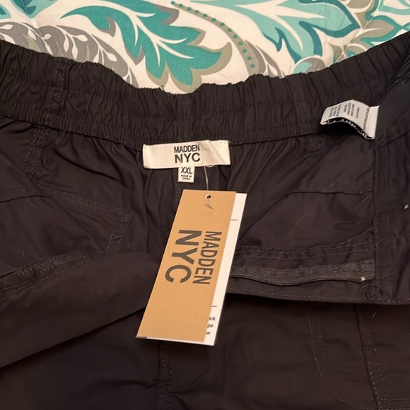 Madden NYC Black Juniors Utility Shorts NWT XXL - Picture 8 of 13